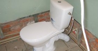 Установка приставного унитаза в Энгельс - монтаж и подключение, СантехДомЭнг от 5241 рублей